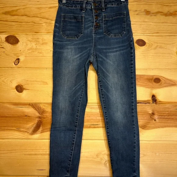 Judy Blue High Rise Blue Jeans with Modern Wash Button Fly Size 9/29 - Picture 1 of 8